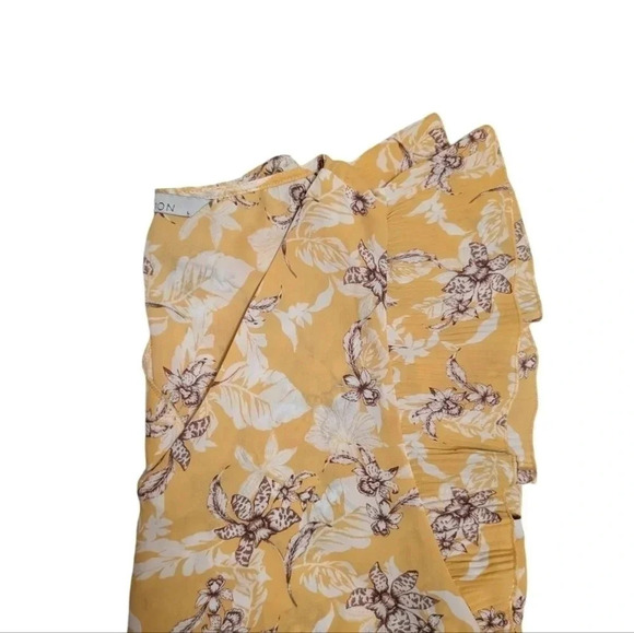 Low Vision short sleeve yellow blouse floral crew neck women’s SZ Large. - Picture 3 of 4